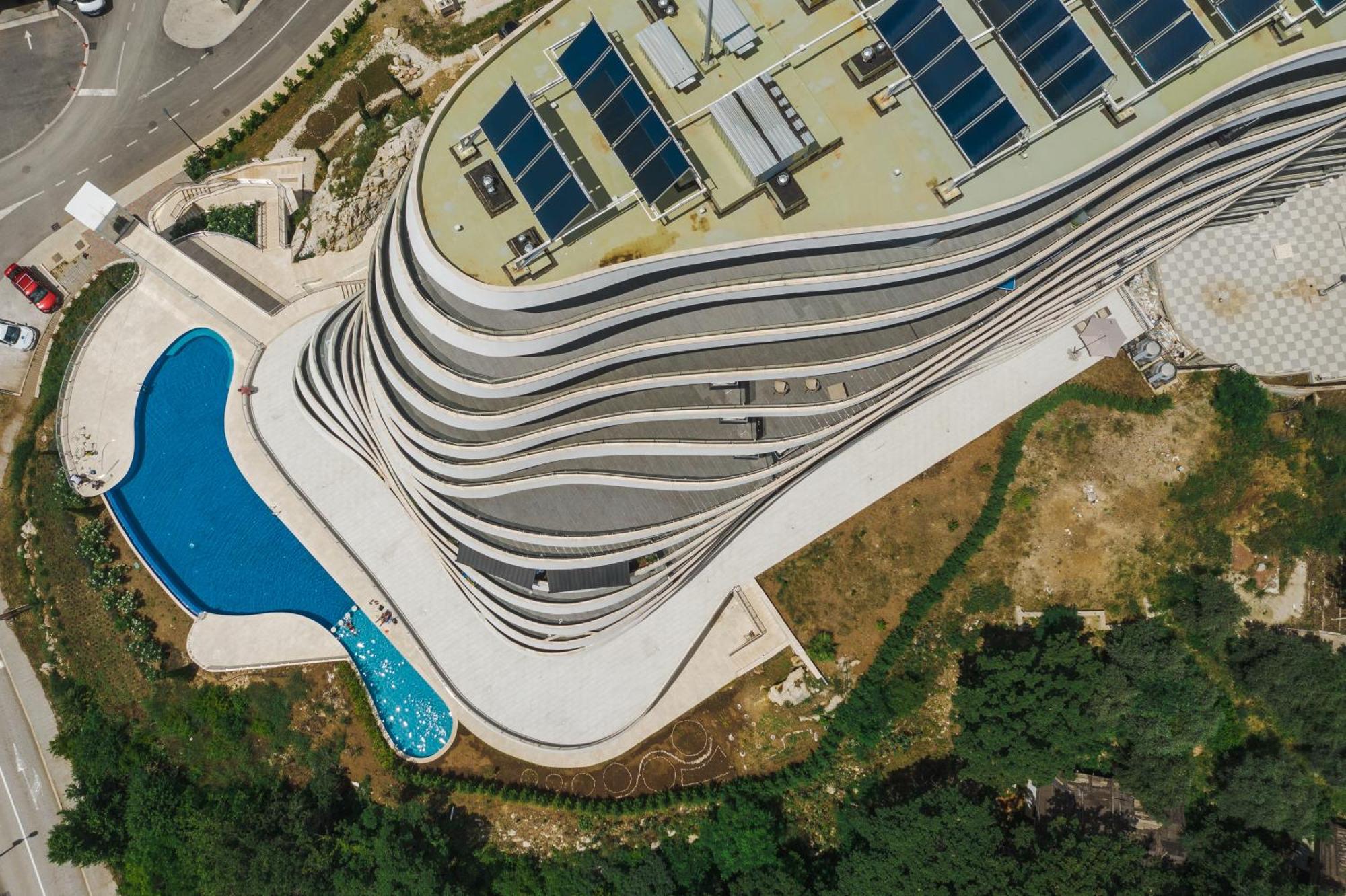 La Barca Apartments Becici  Bagian luar foto