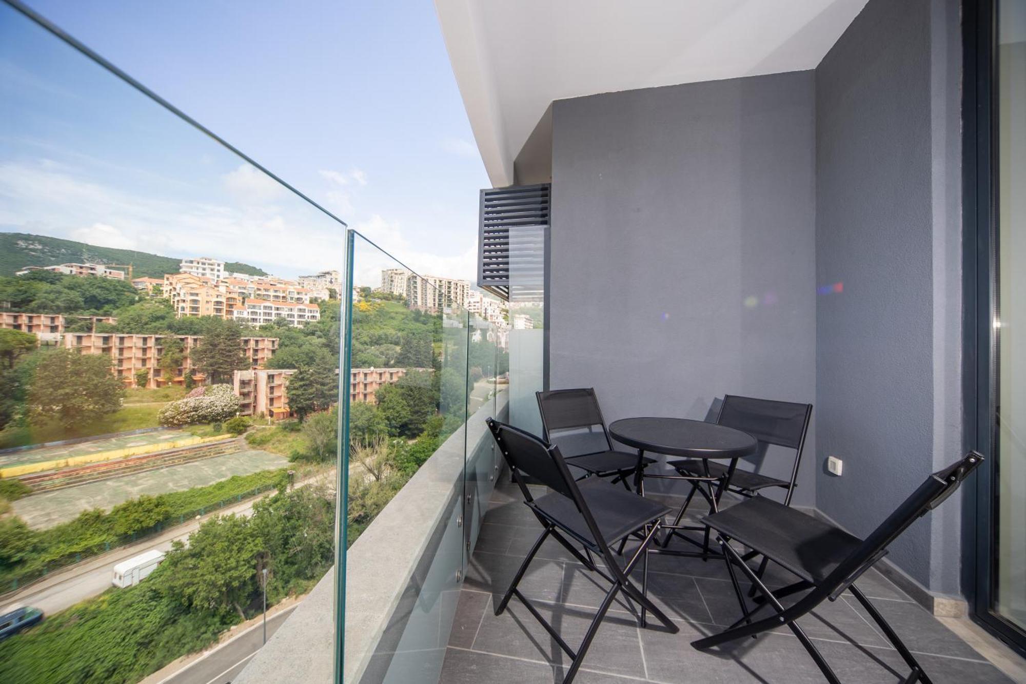 La Barca Apartments Becici  Bagian luar foto